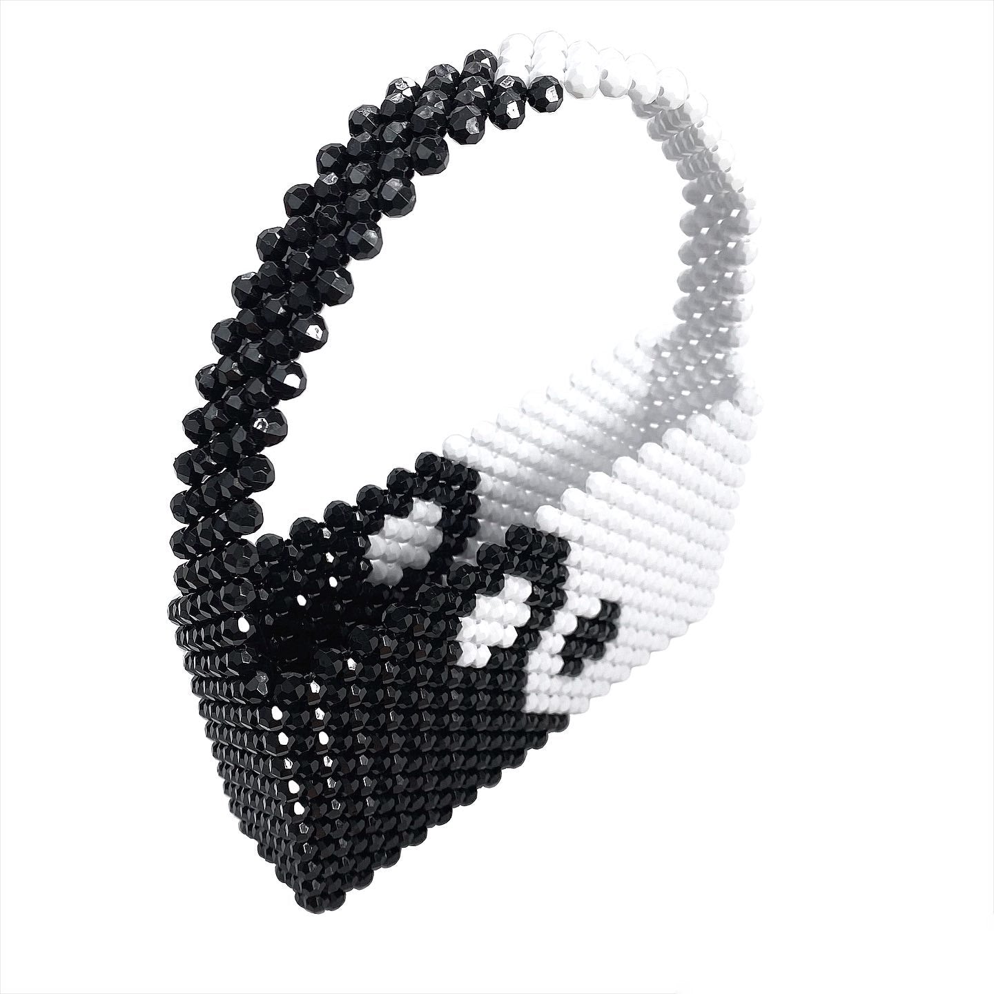 Disharmony 🖤⚖️🤍